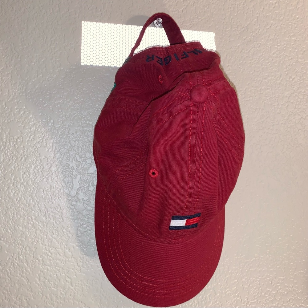 Tommy Hilfiger dad hat